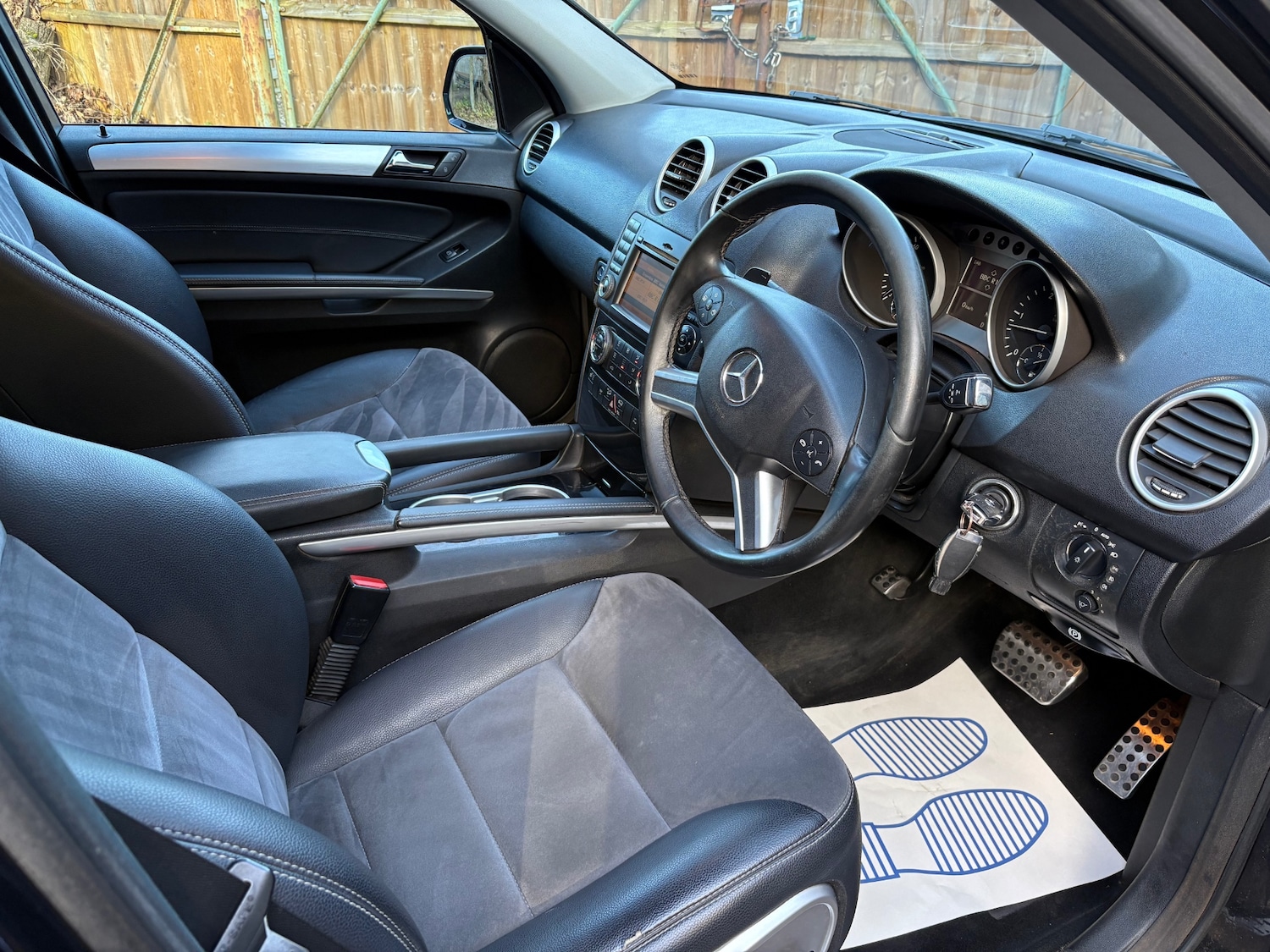 Used Mercedes-Benz M Class 2010 for sale - 77896159: Photo 9