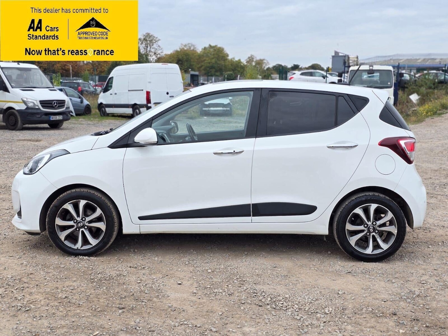 Used Hyundai i10 2018 for sale - 76173583: Photo 10