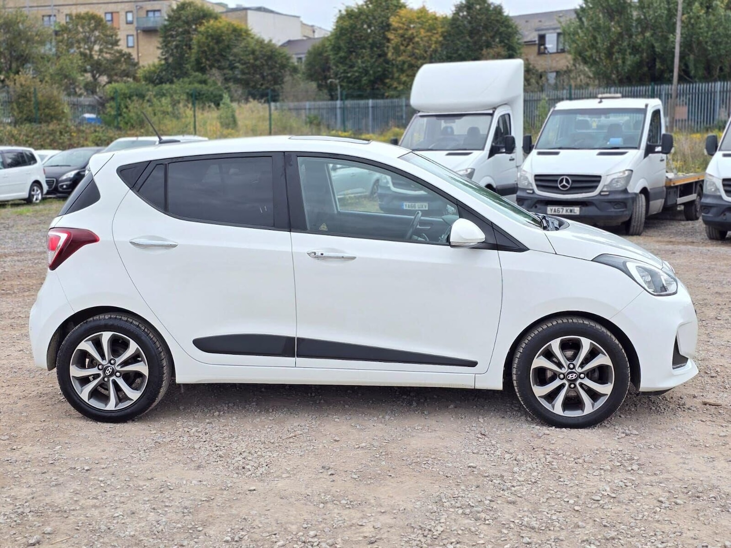 Used Hyundai i10 2018 for sale - 76173583: Photo 14