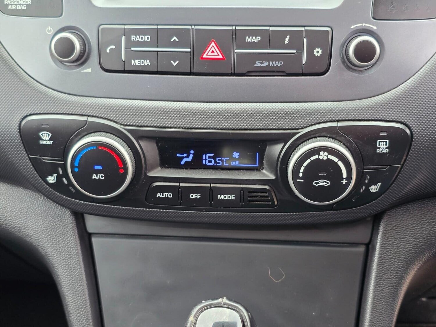 Used Hyundai i10 2018 for sale - 76173583: Photo 31