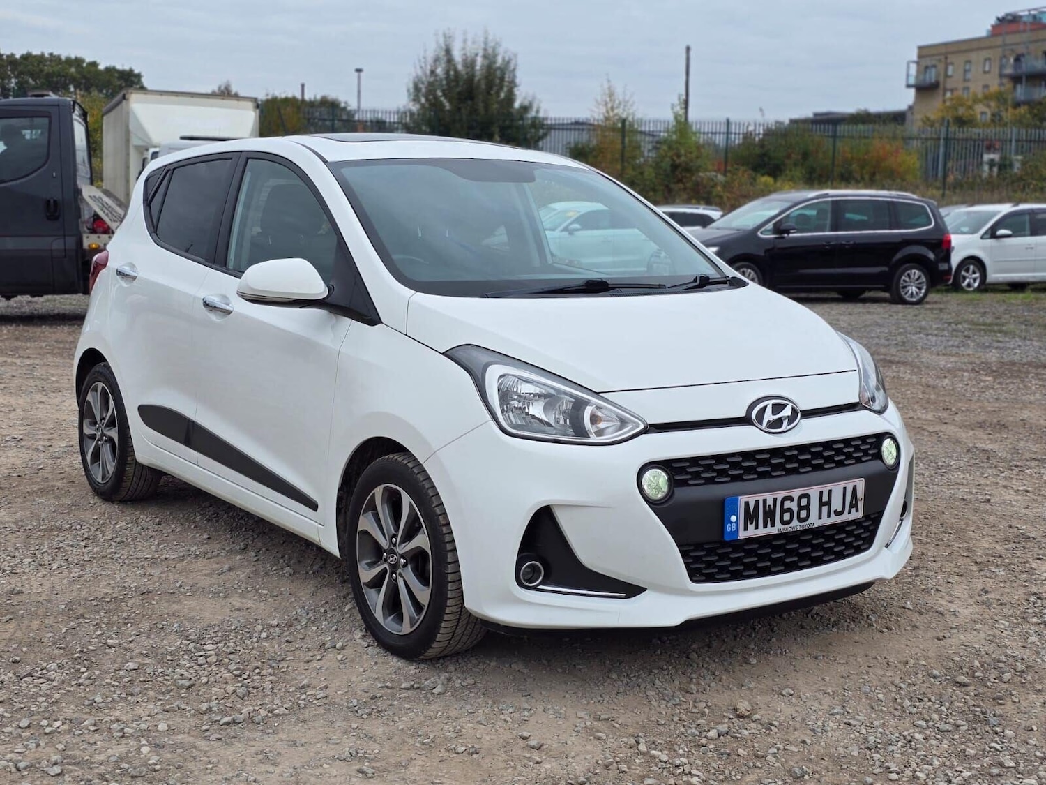 Used Hyundai i10 2018 for sale - 76173583: Photo 5