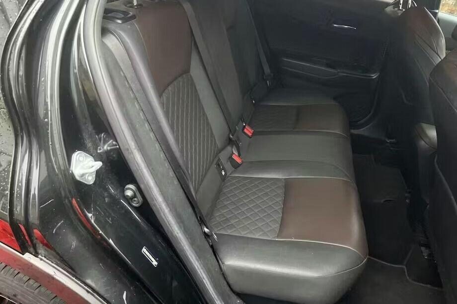 Used Toyota C-HR 2017 for sale - 77394050: Photo 6