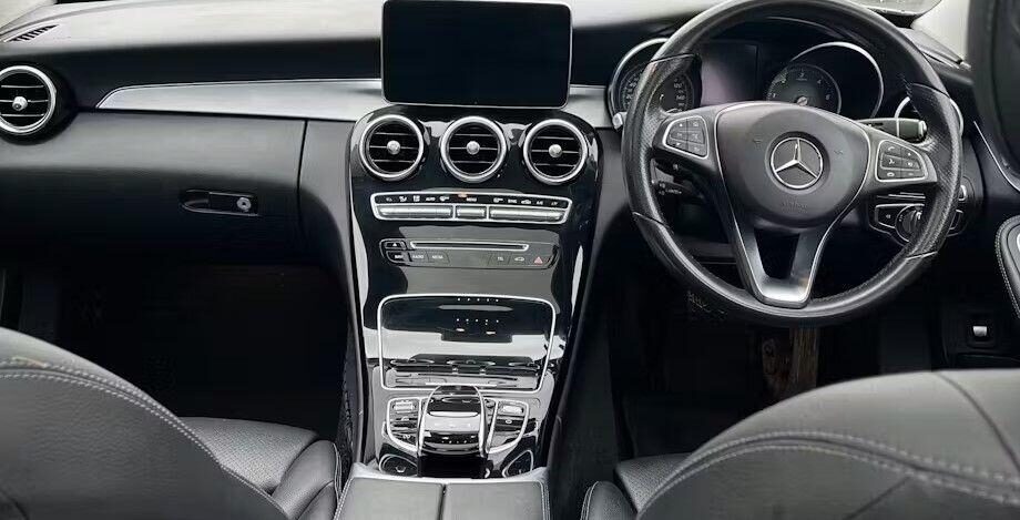 Used Mercedes-Benz C Class 2018 for sale - 76895883: Photo 5