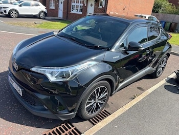 Used Toyota C-HR 2017 for sale - 75560635: Photo