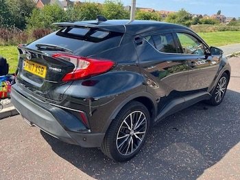 Used Toyota C-HR 2017 for sale - 75560635: Photo
