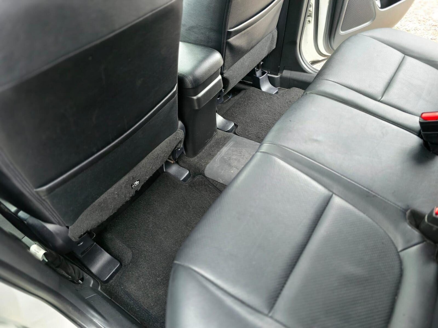 Used Mitsubishi Outlander 2015 for sale - 76444365: Photo 25