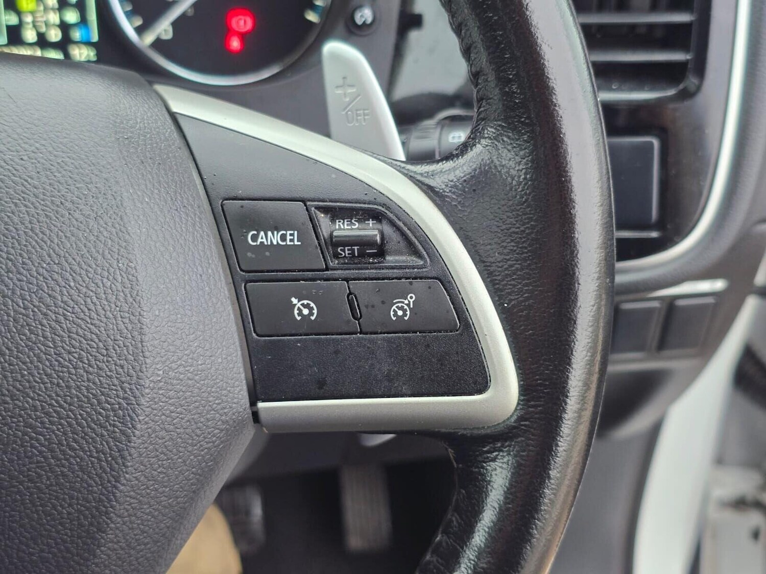 Used Mitsubishi Outlander 2015 for sale - 76444365: Photo 27