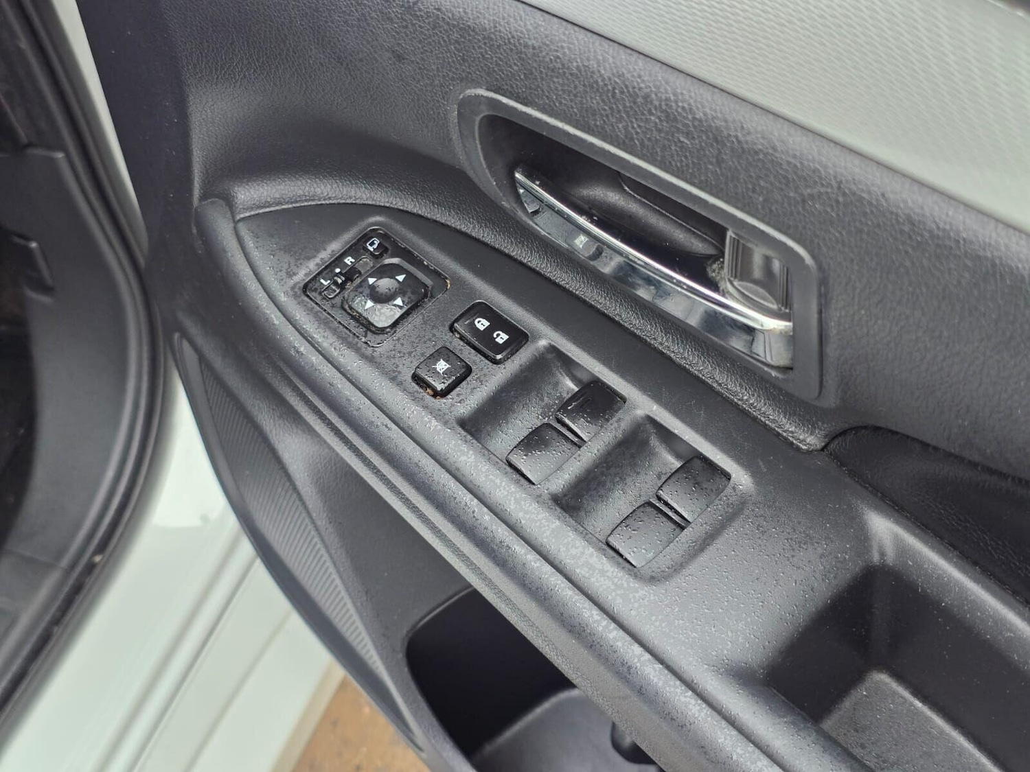 Used Mitsubishi Outlander 2015 for sale - 76444365: Photo 30