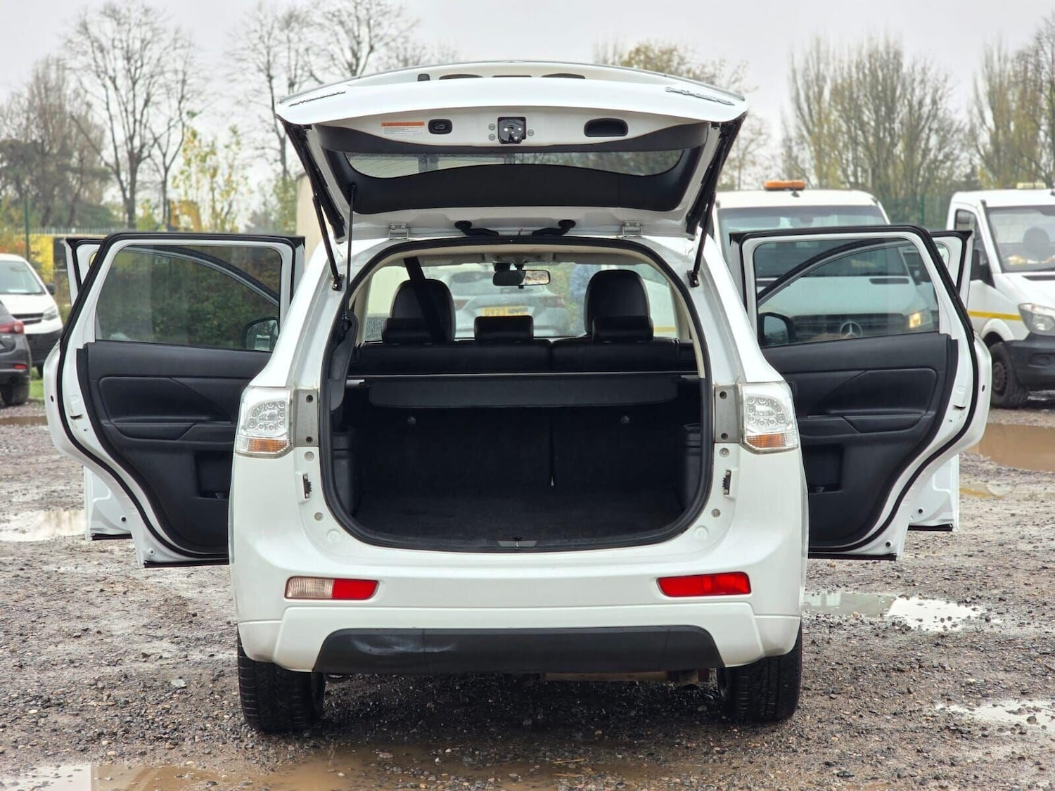 Used Mitsubishi Outlander 2015 for sale - 76444365: Photo 35