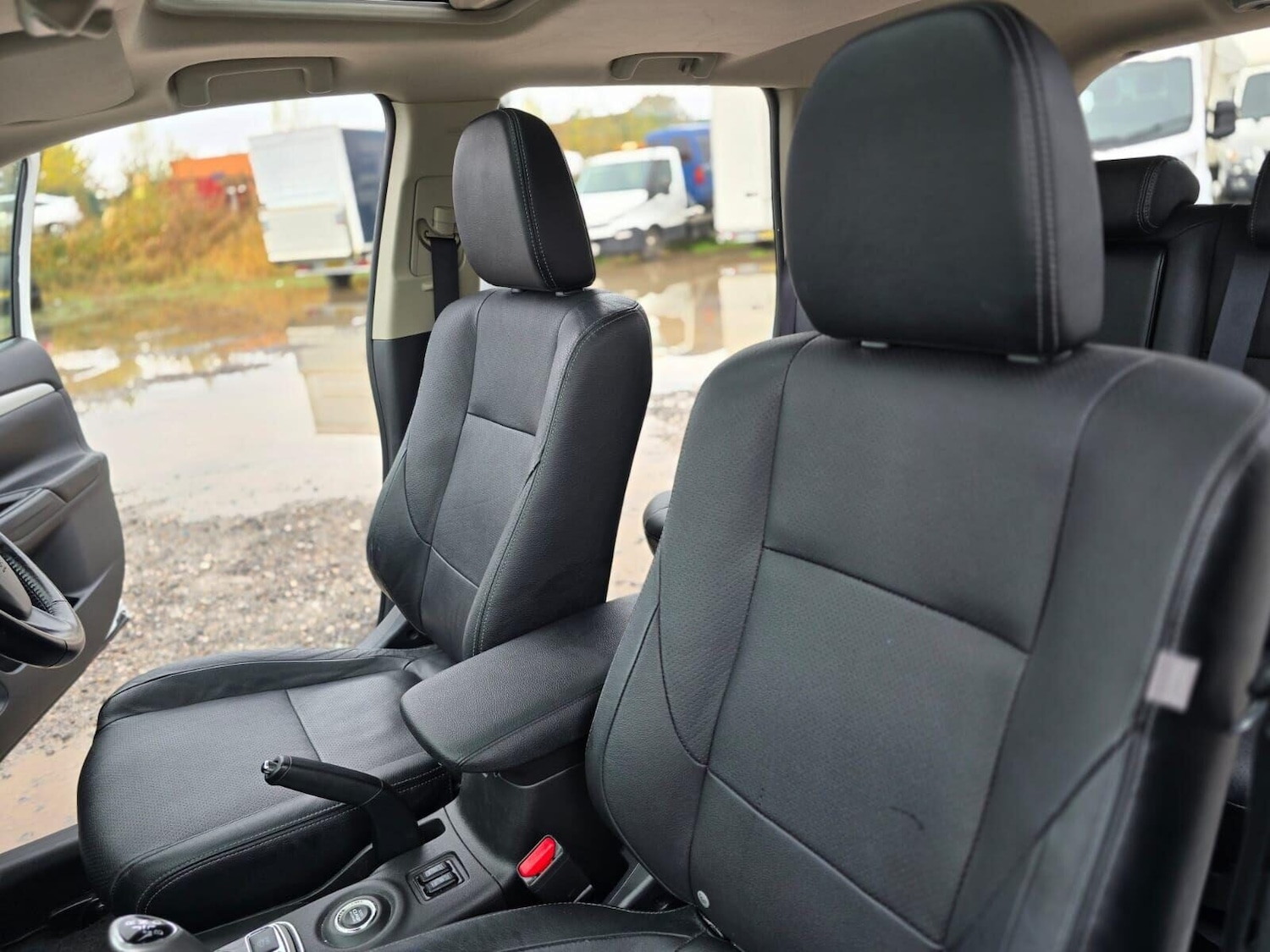 Used Mitsubishi Outlander 2015 for sale - 76444365: Photo 39