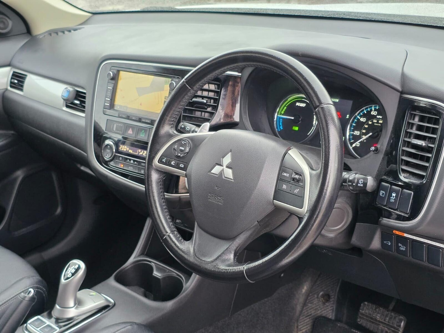 Used Mitsubishi Outlander 2015 for sale - 76444365: Photo 59