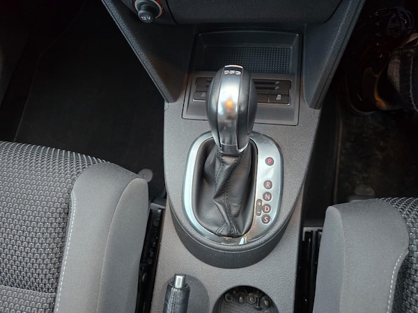 Used Volkswagen Touran 2012 for sale - 75425408: Photo 27