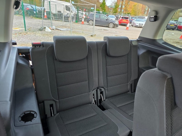 Used Volkswagen Touran 2012 for sale - 75425408: Photo 31