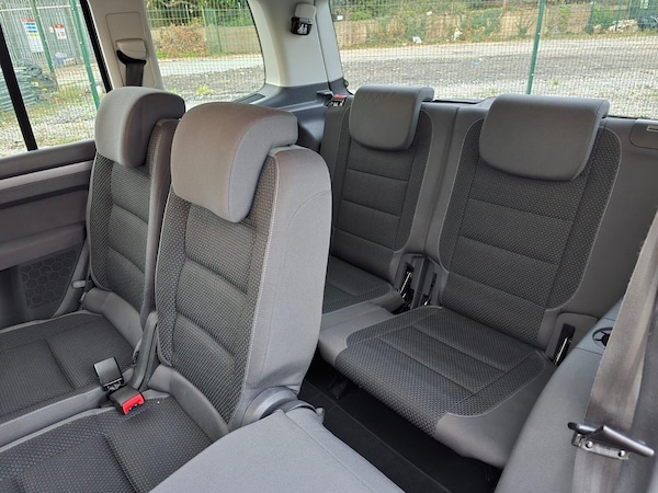 Used Volkswagen Touran 2012 for sale - 75425408: Photo 35