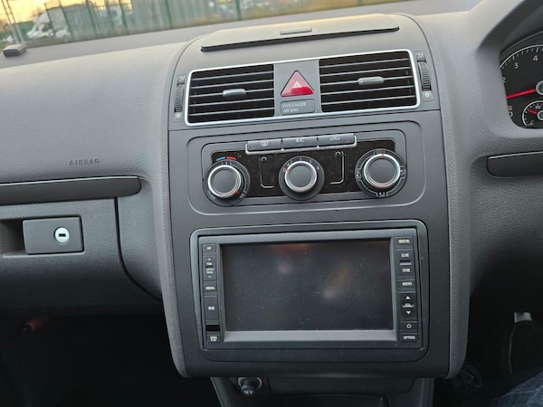 Used Volkswagen Touran 2012 for sale - 75425408: Photo 42