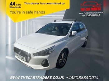 Used Hyundai i30 2018 for sale - 76057475: Photo 2