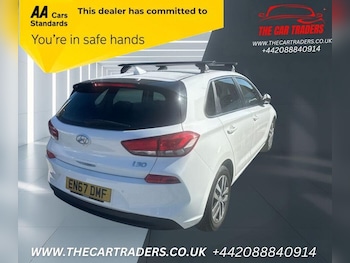 Used Hyundai i30 2018 for sale - 76057475: Photo 4