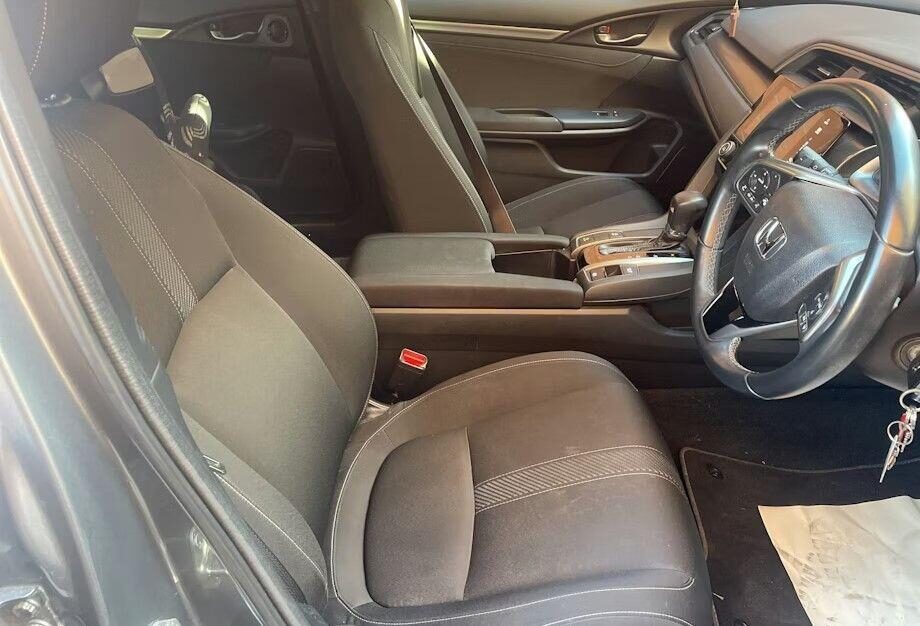 Used Honda Civic 2018 for sale - 76706015: Photo 6