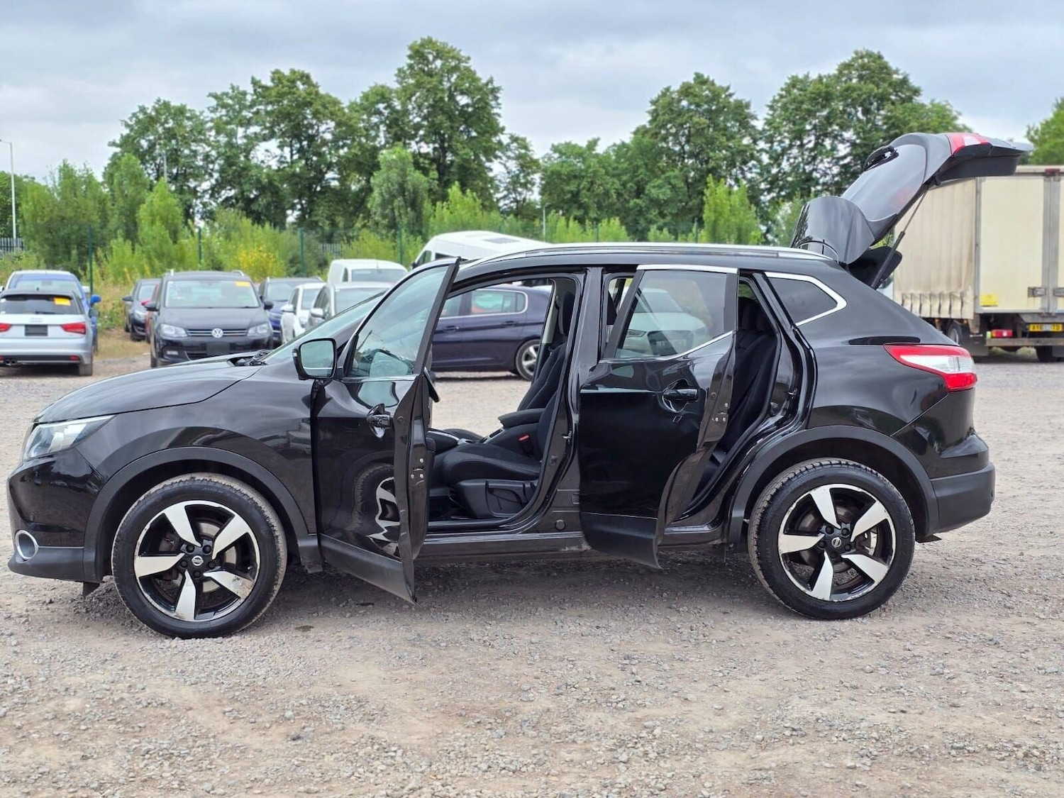 Used Nissan Qashqai 2016 for sale - 75975010: Photo 10