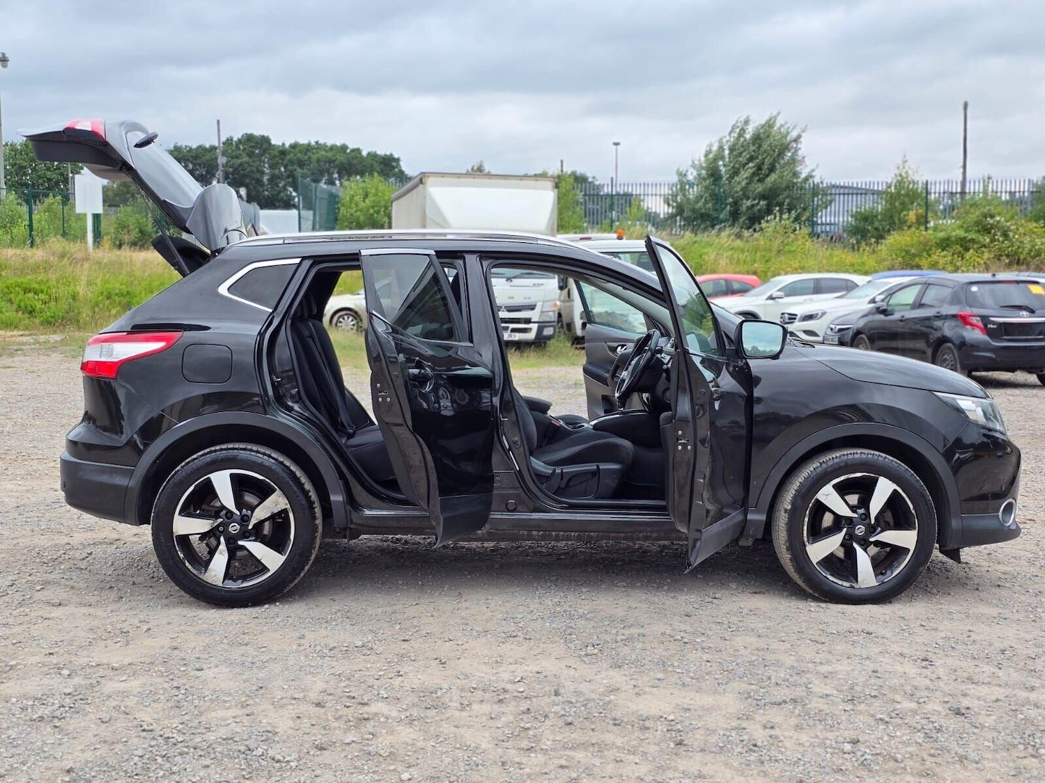 Used Nissan Qashqai 2016 for sale - 75975010: Photo 13