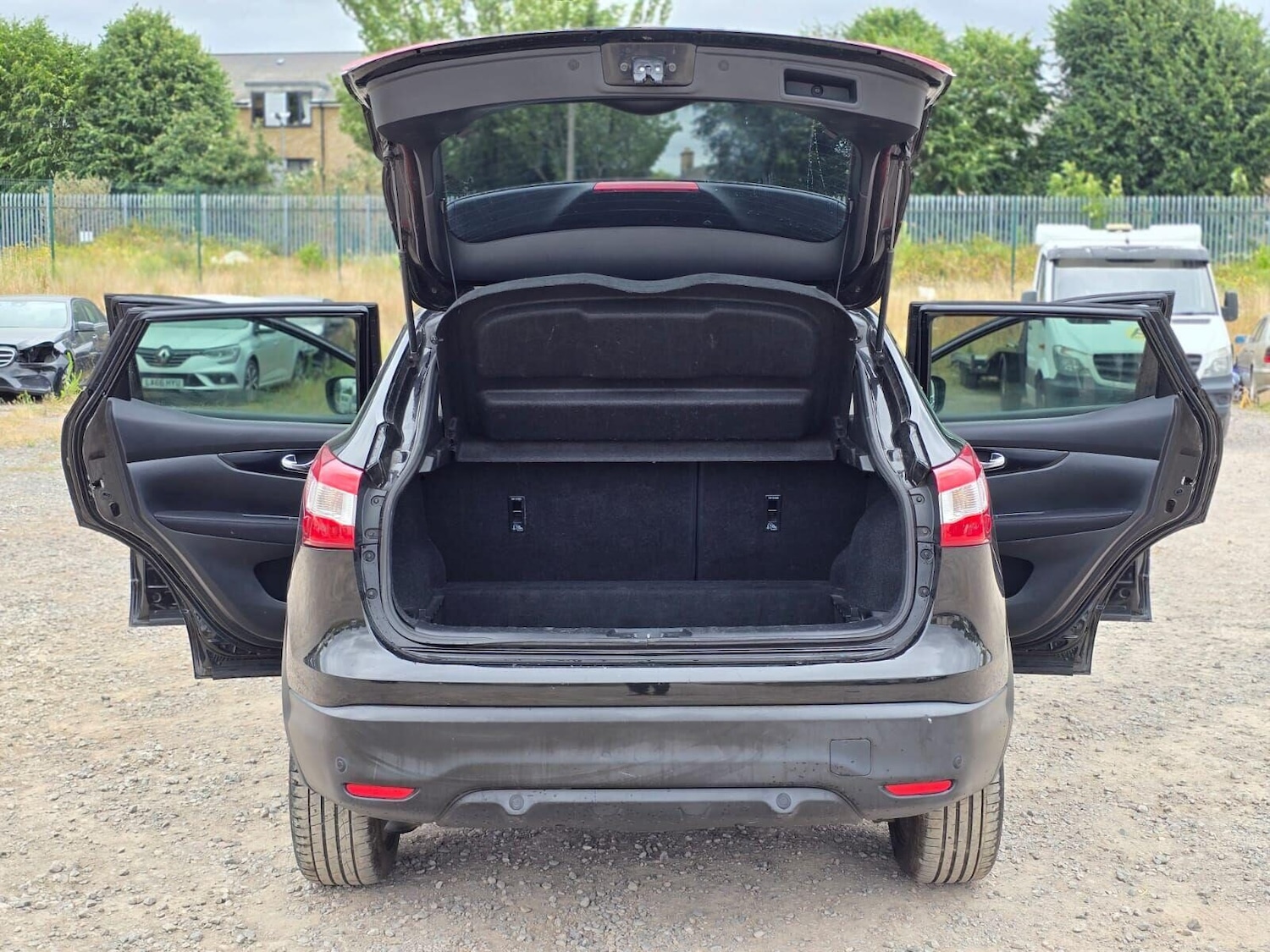 Used Nissan Qashqai 2016 for sale - 75975010: Photo 35