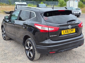 Used Nissan Qashqai 2016 for sale - 75975010: Photo