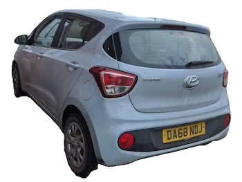 Used Hyundai i10 2018 for sale - 77391778: Photo