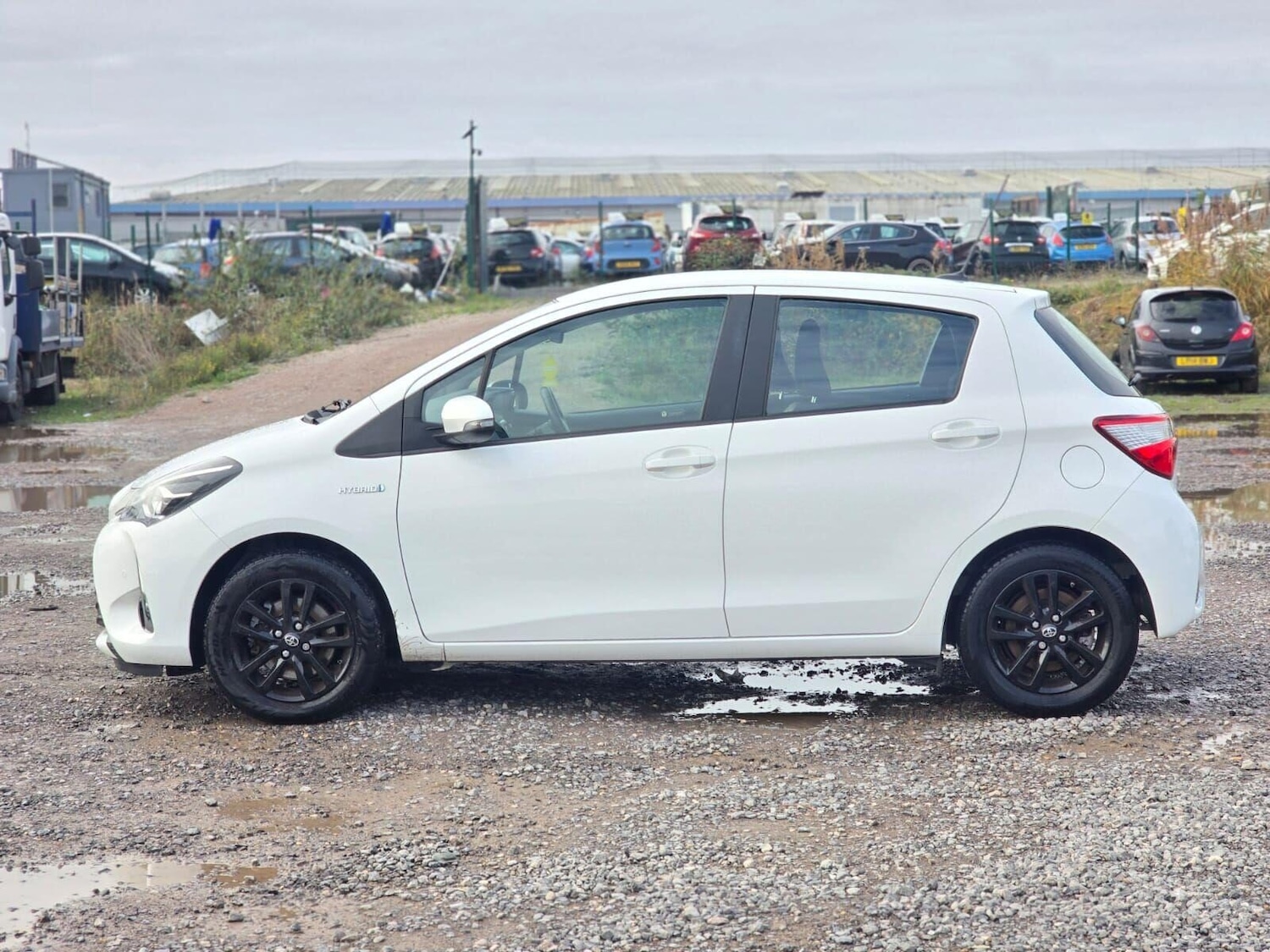 Used Toyota Yaris 2018 for sale - 76324057: Photo 10