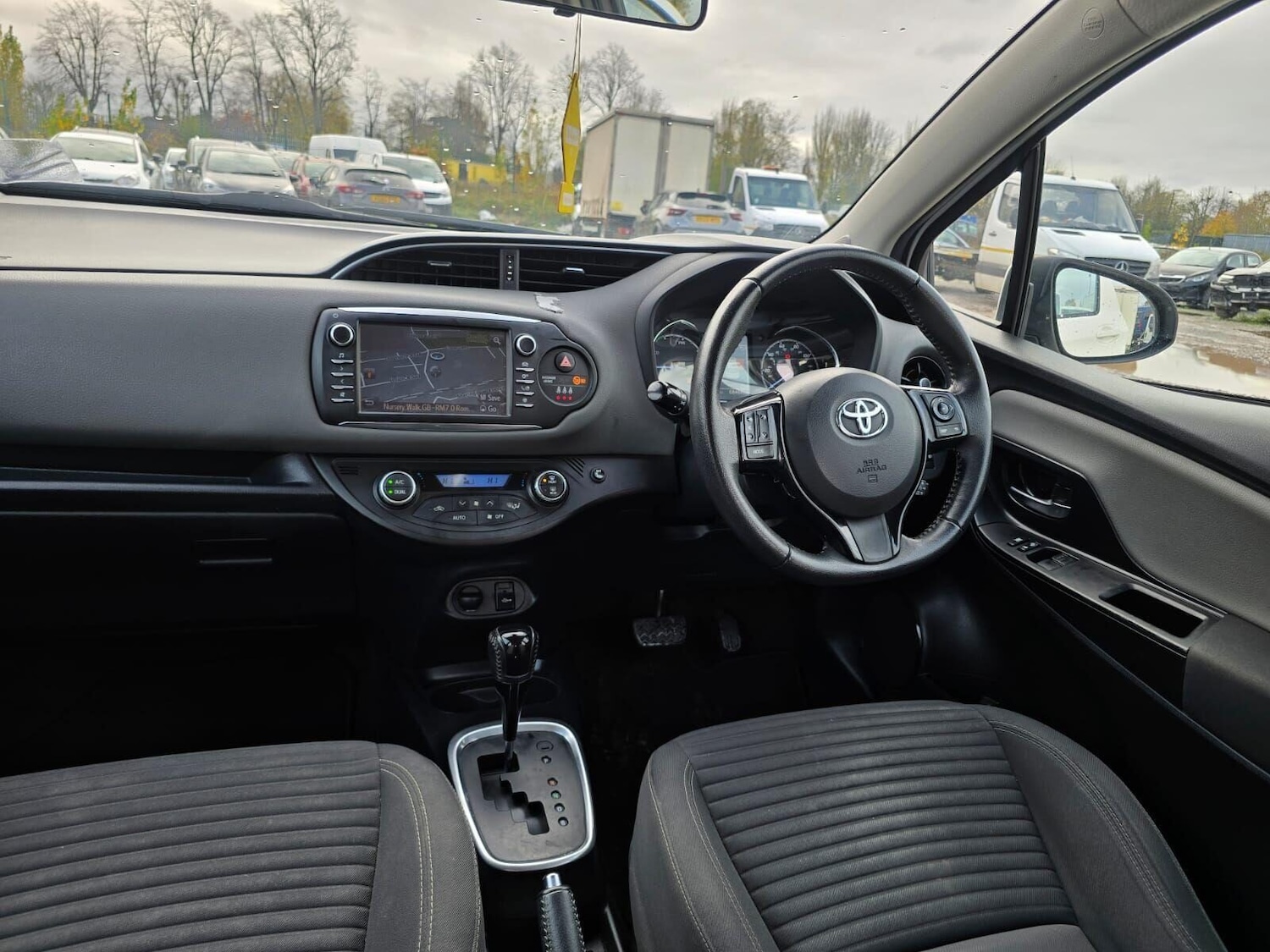 Used Toyota Yaris 2018 for sale - 76324057: Photo 22