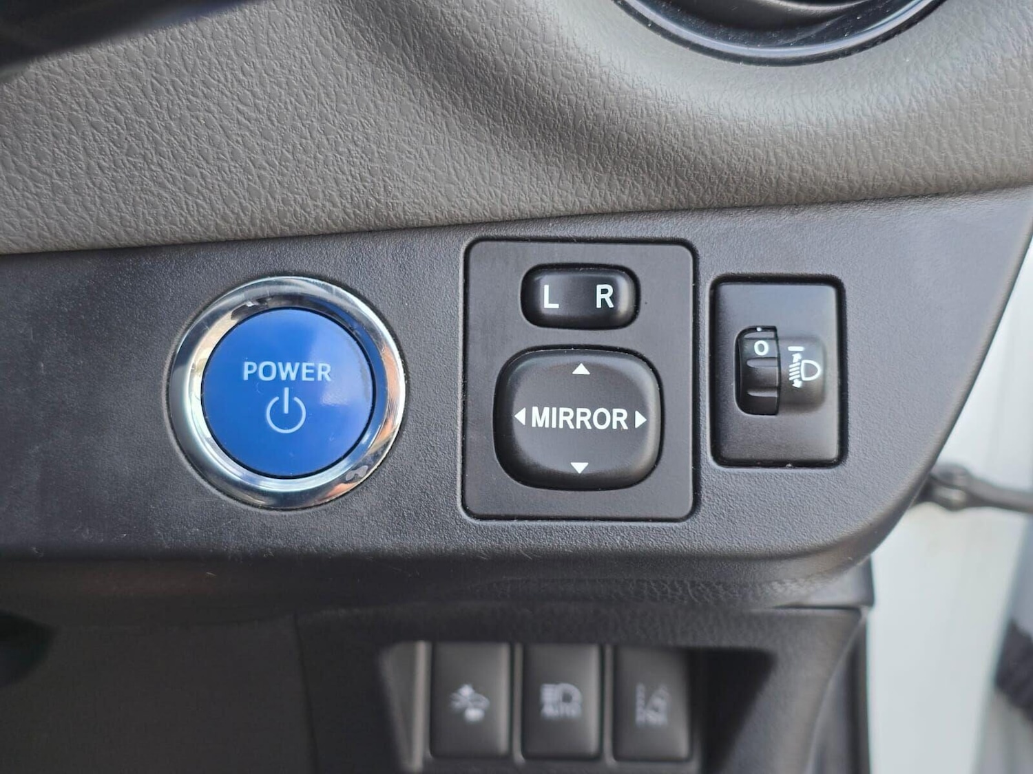 Used Toyota Yaris 2018 for sale - 76324057: Photo 26