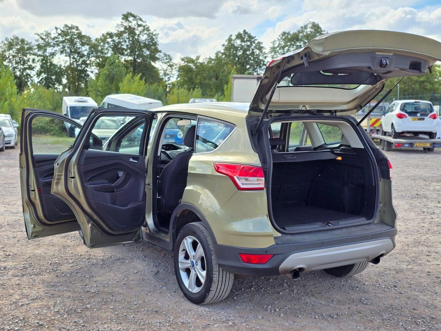 Used Ford Kuga 2015 for sale - 75987399: Photo 12