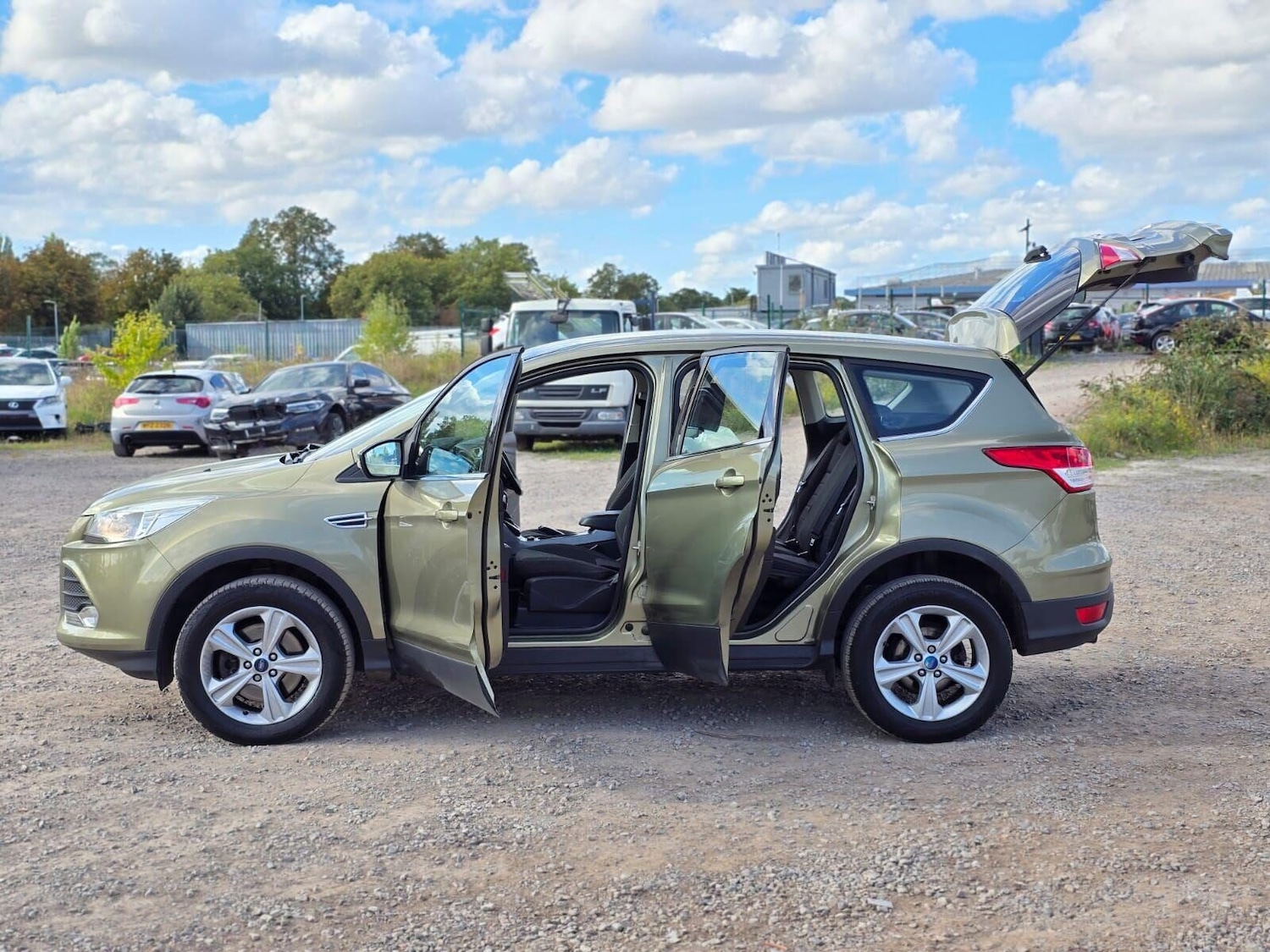 Used Ford Kuga 2015 for sale - 75987399: Photo 14