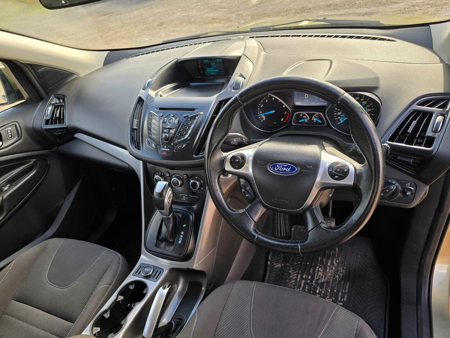 Used Ford Kuga 2015 for sale - 75987399: Photo 23