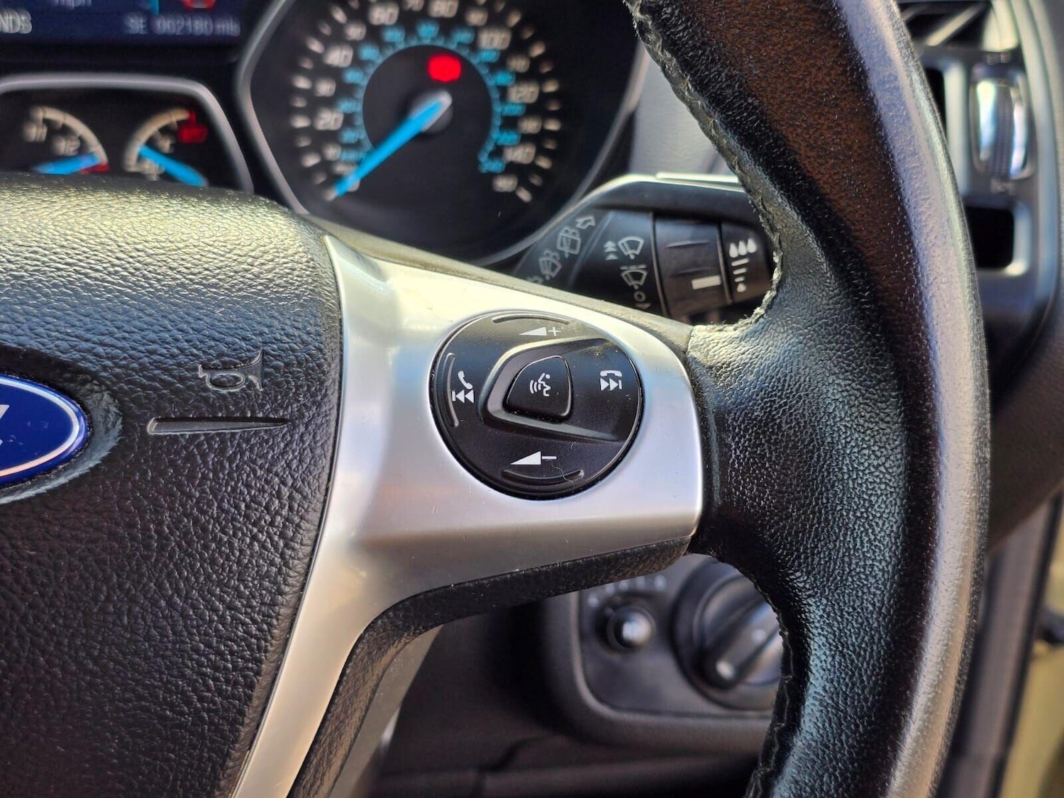 Used Ford Kuga 2015 for sale - 75987399: Photo 30