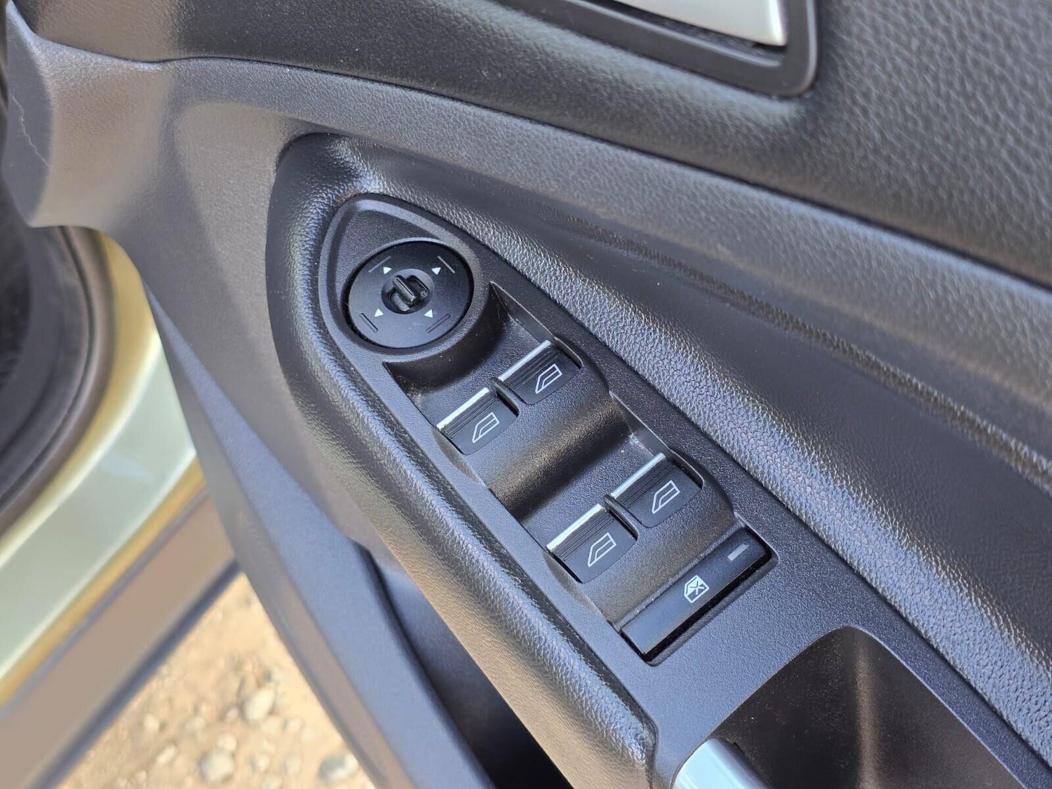 Used Ford Kuga 2015 for sale - 75987399: Photo 62