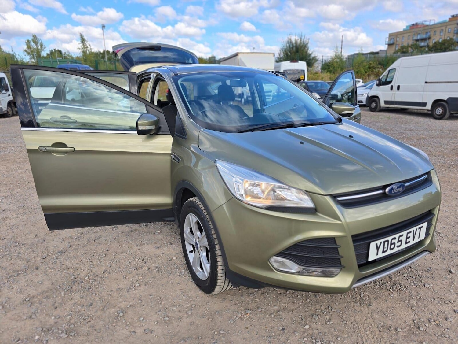 Used Ford Kuga 2015 for sale - 75987399: Photo 7