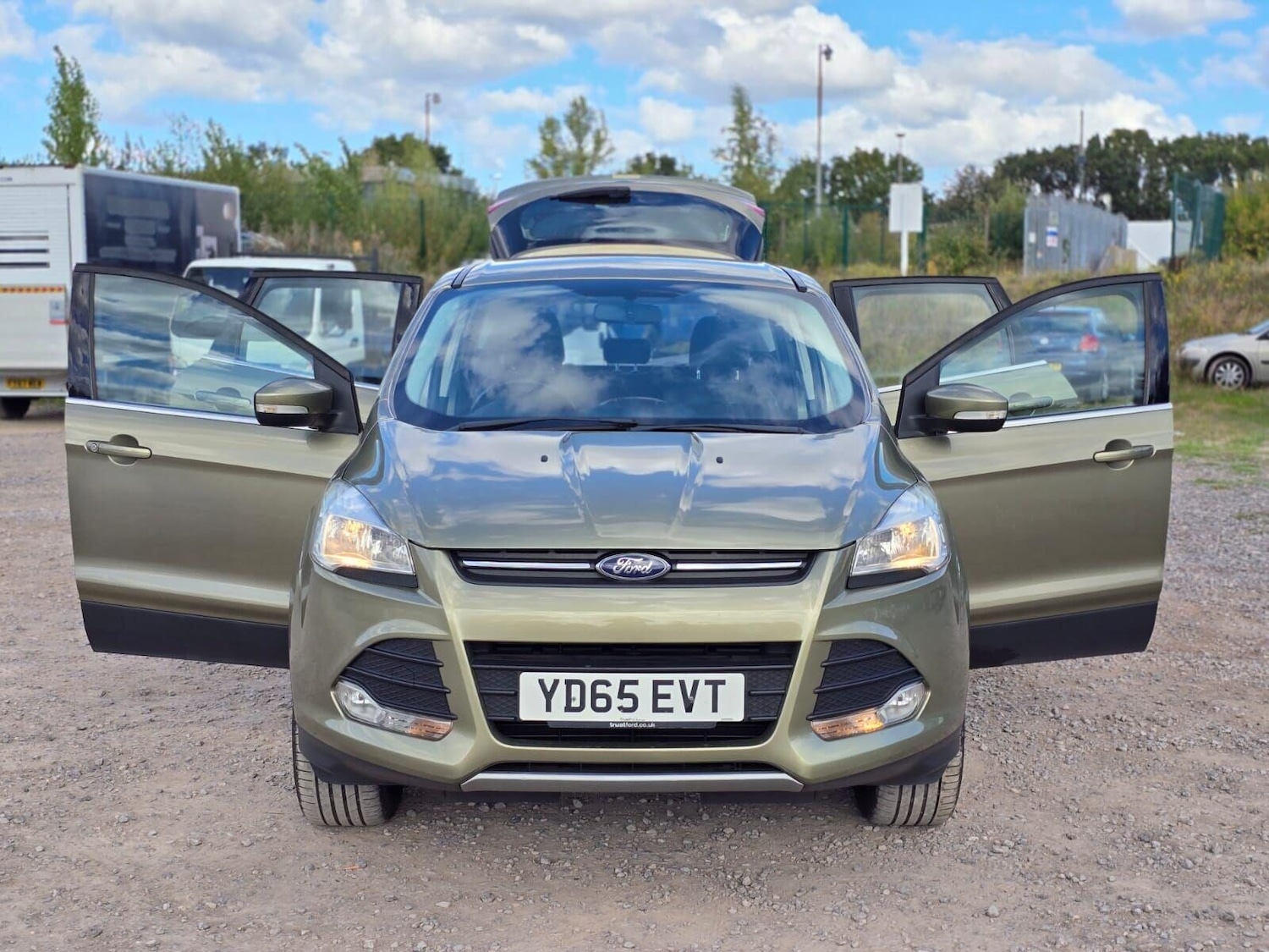 Used Ford Kuga 2015 for sale - 75987399: Photo 8