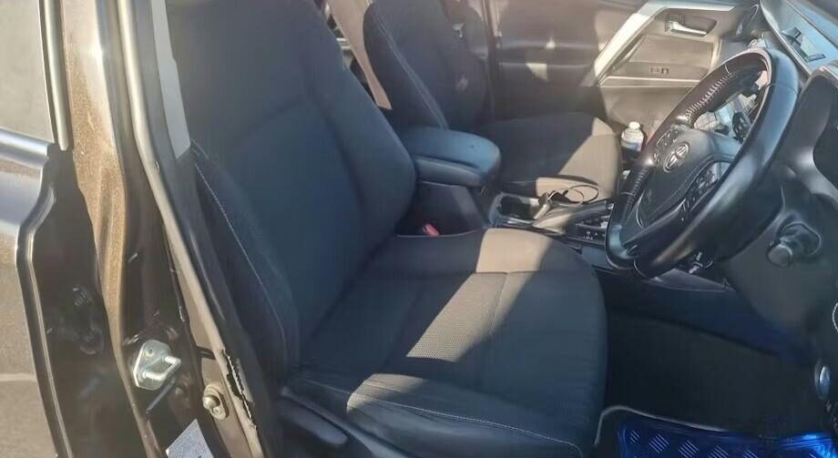 Used Toyota RAV4 2017 for sale - 77997112: Photo 6