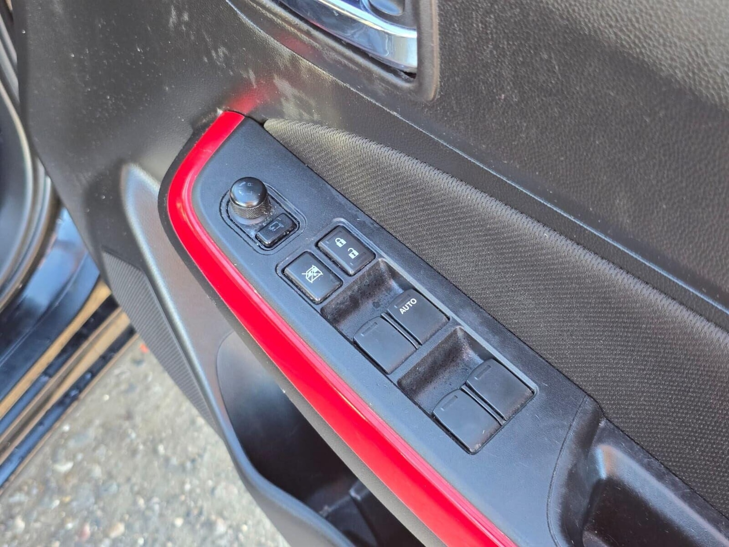 Used Suzuki Swift 2017 for sale - 76641698: Photo 53