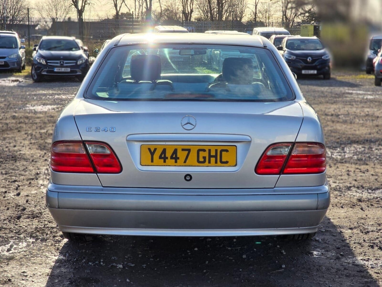 Used Mercedes-Benz E Class 2001 for sale - 77247510: Photo 13