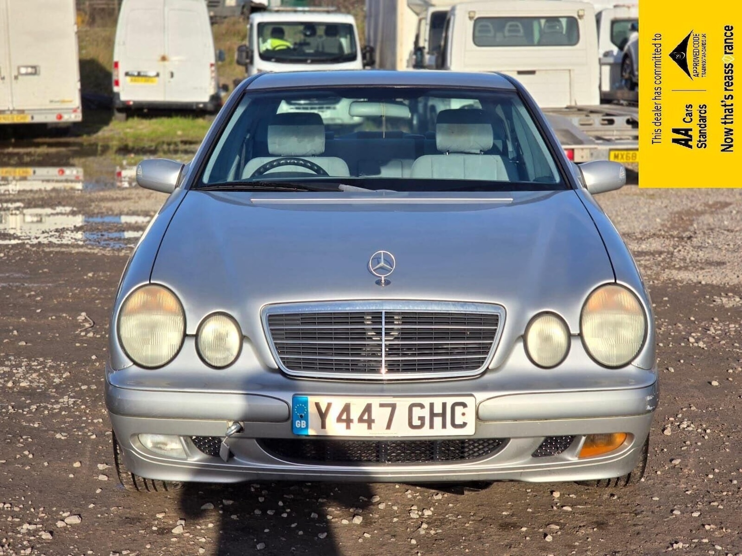 Used Mercedes-Benz E Class 2001 for sale - 77247510: Photo 2