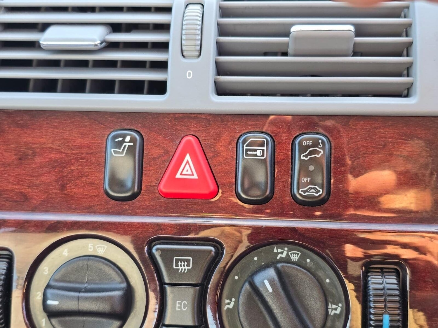 Used Mercedes-Benz E Class 2001 for sale - 77247510: Photo 30