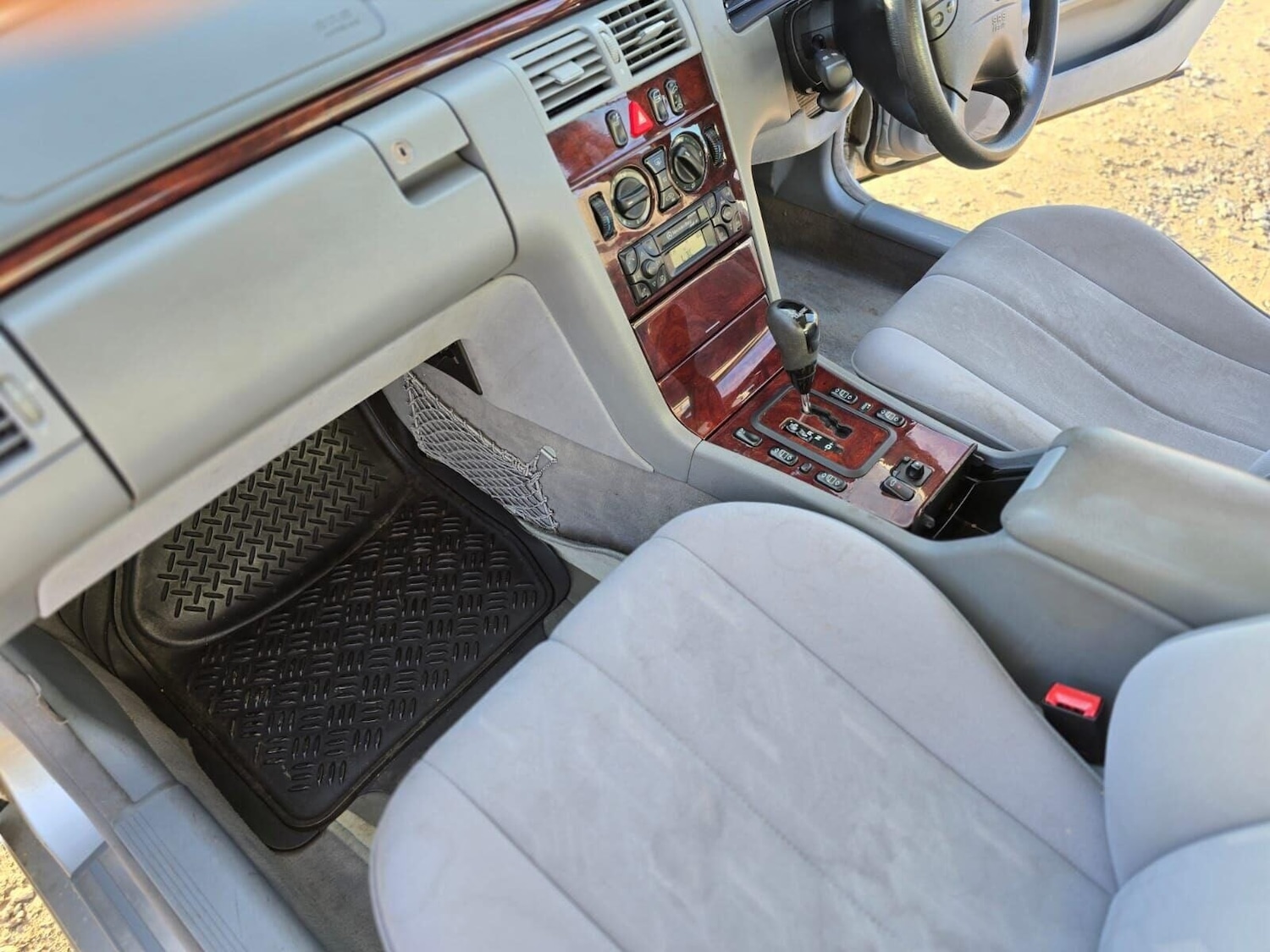 Used Mercedes-Benz E Class 2001 for sale - 77247510: Photo 54