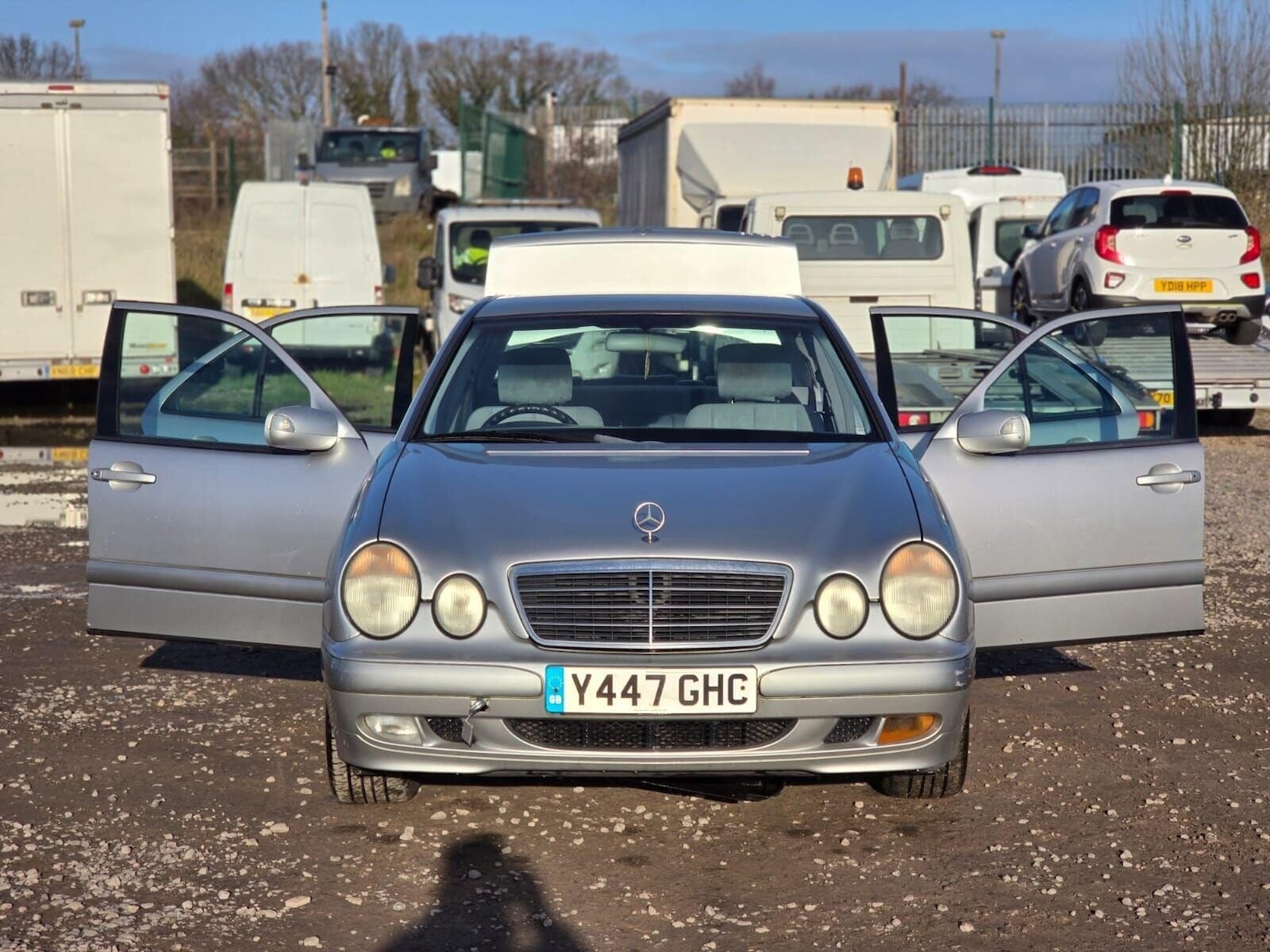 Used Mercedes-Benz E Class 2001 for sale - 77247510: Photo 7
