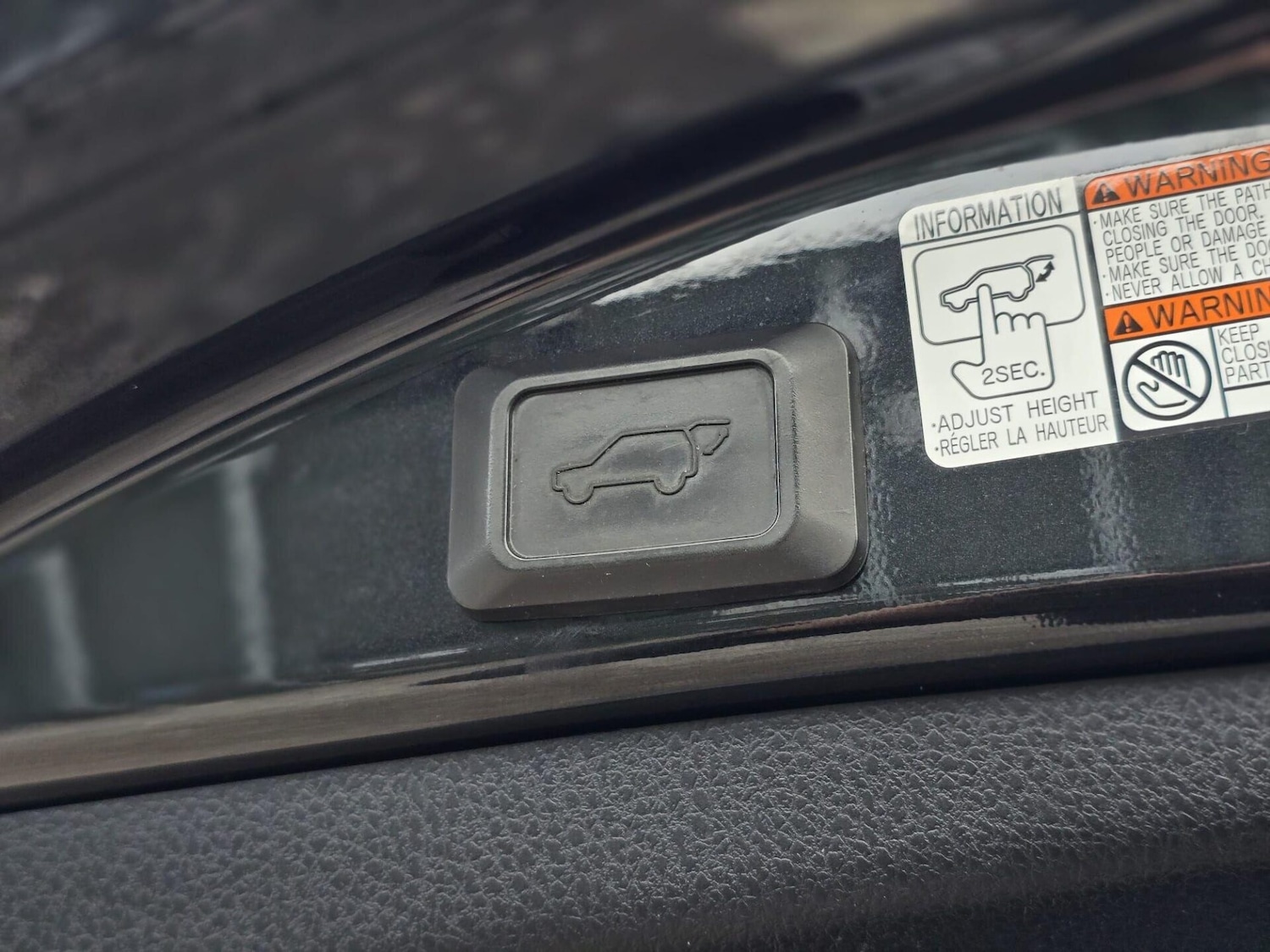 Used Toyota RAV4 2016 for sale - 77546272: Photo 25