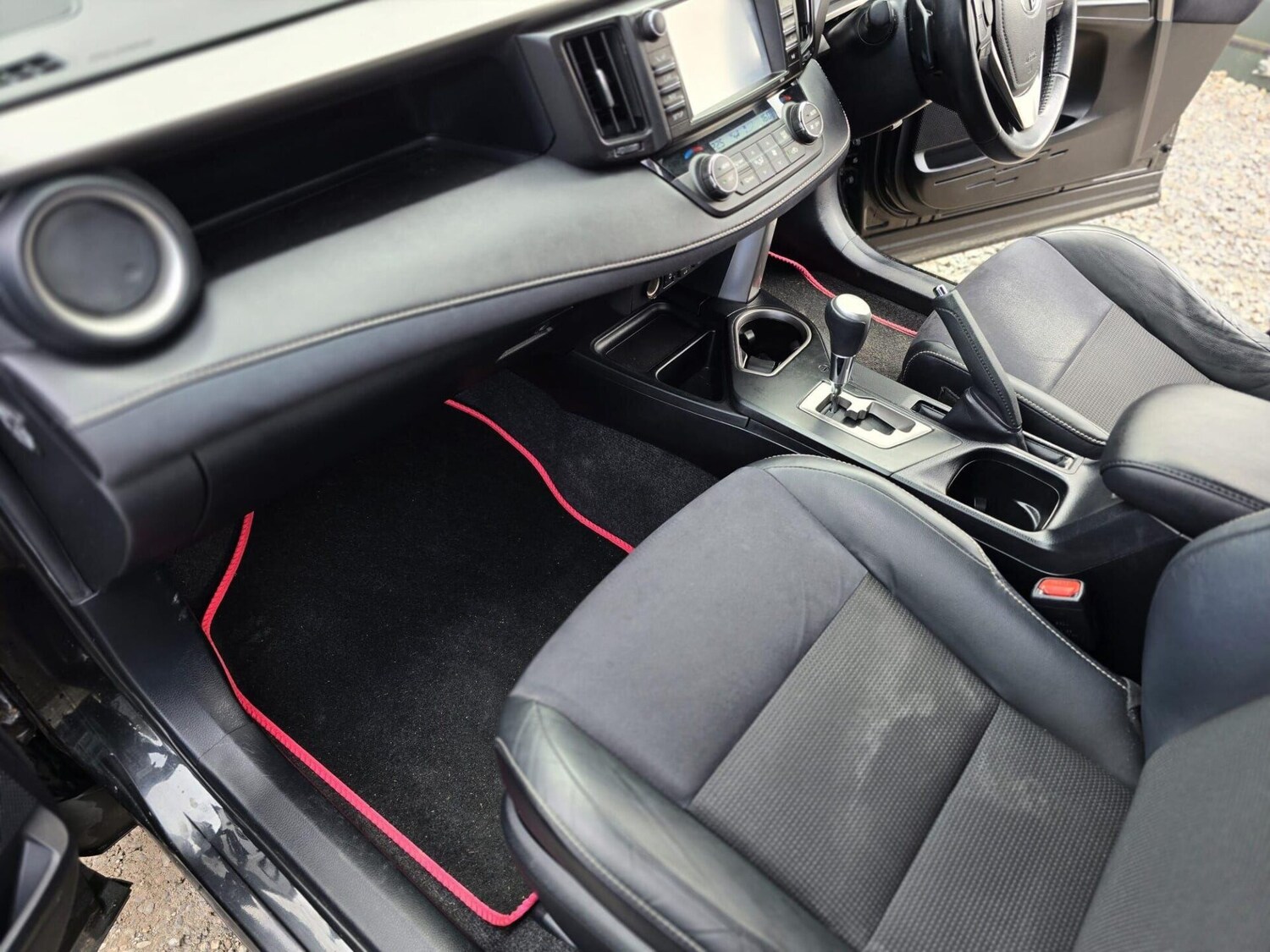 Used Toyota RAV4 2016 for sale - 77546272: Photo 41