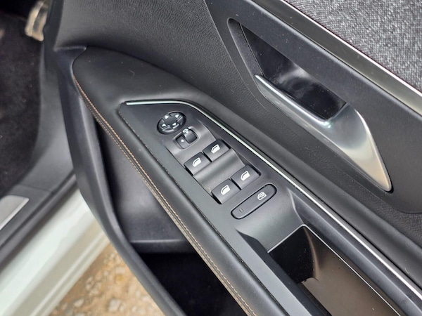 Used Peugeot 3008 2017 for sale - 75474782: Photo 26