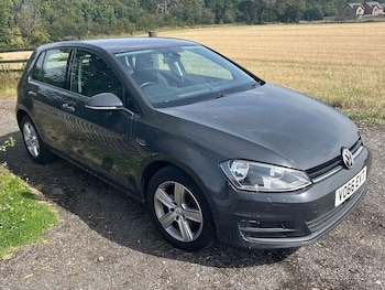 Volkswagen - Golf