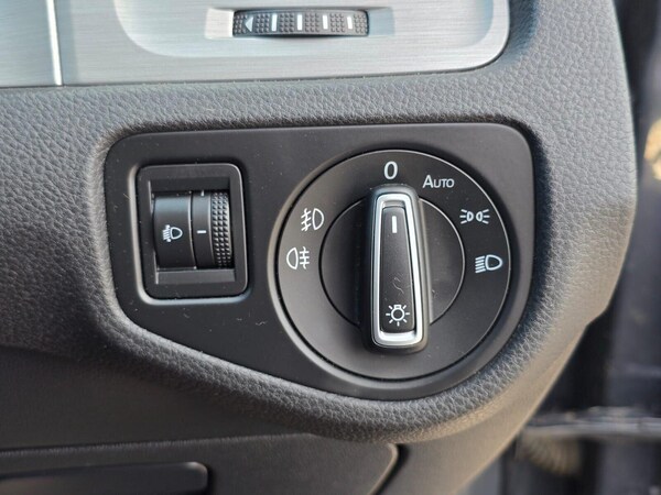 Used Volkswagen Golf 2016 for sale - 75685836: Photo 23