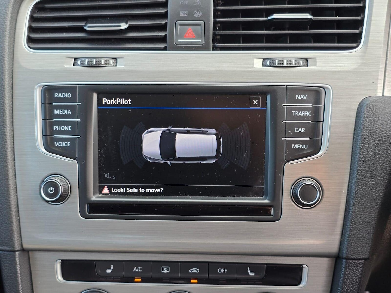 Used Volkswagen Golf 2016 for sale - 75685836: Photo 30